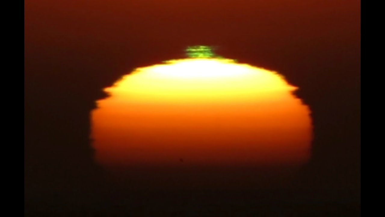 Beautiful green flash sunset