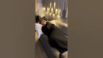 فيديو عفوي لنيكول سابا من كواليس تصوير وتقابل حبيب نيكول سابا وتقابل حبيب ياسمين عبدالعزيز 