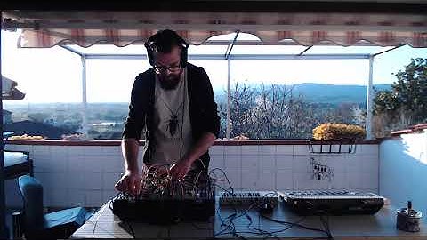 ///70 Minutes of Eurorack  Modular Synth Techno Jam Live and improvised ( Yamaha Rx5)