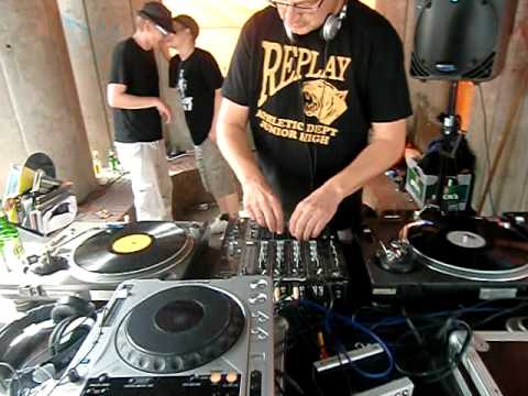 DJ Lark in the mix