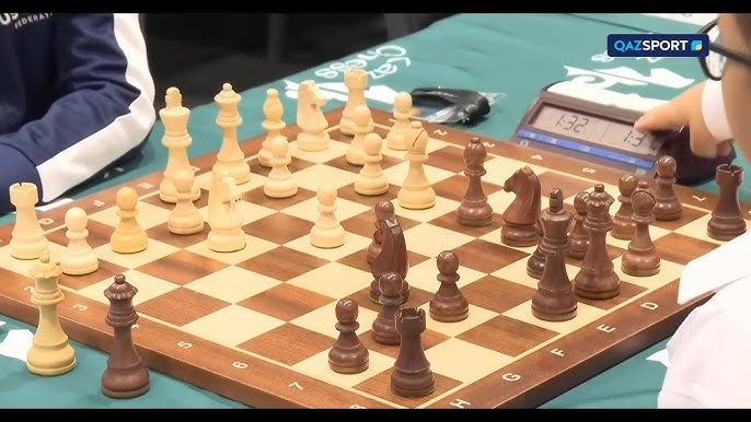 Порно мастурбация әдістері Жалаңаш Роналдиньо футбол ойнап жатыр