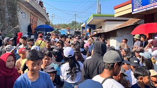 SANGAT PADAT SAAT ARAK ARAKAN MENUJU TEMPAT SENI BENJANG MEKAR BUDAYA LIVE TANJUNG SARI BANJRAN