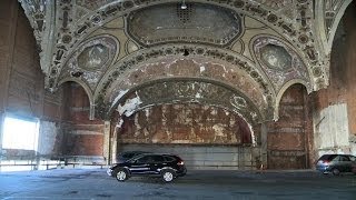 The  gradually  disappearing ruins of Detroit