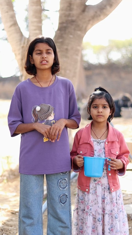 Mansi ko Nahate Hue Kisne Dekha #shorts #viral #sister #trending