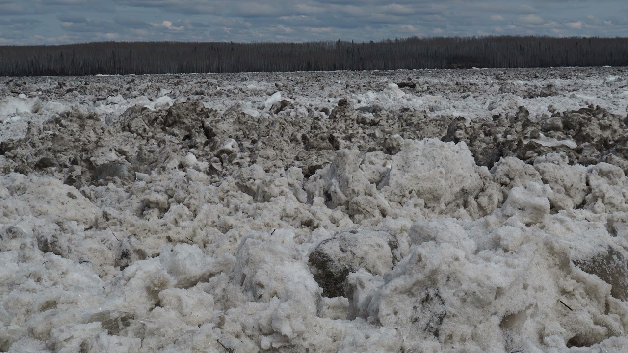 MacKenzie / Dehcho river Ice     2021-05-08