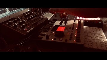 Dawless Live Techno #8: Elektron Machinedrum UW & Moog DFAM – DC-Coupled Jam | ModeFree