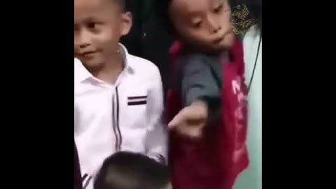 joged...entah apa yang merasukimu bocil