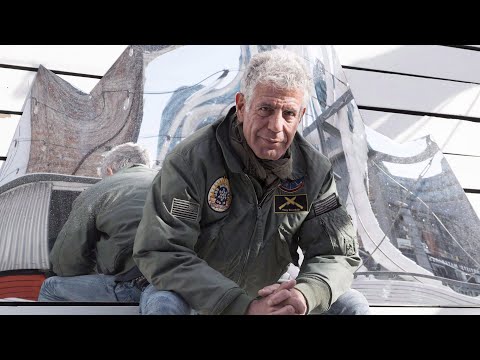 Film critic reviews 'Roadrunner' | Anthony Bourdain "never figured out where he needed to be"