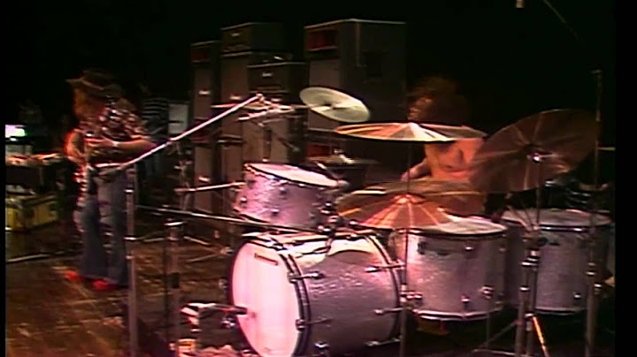 Space Truckin' Live version - Live performance video thumbnail