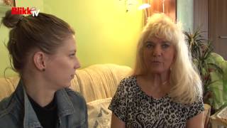 Karda Bea Fiatalkori Fotókat Mutogatott