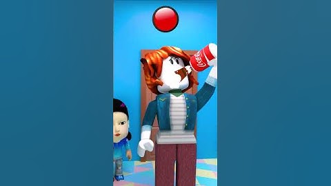 I pranked My MOM (Squid Game) 🤣 Roblox Meme #funny #memes #animation #short #roblox