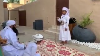 الطفل العماني عامر العيسري يخطب خطبة عيد الاضحى