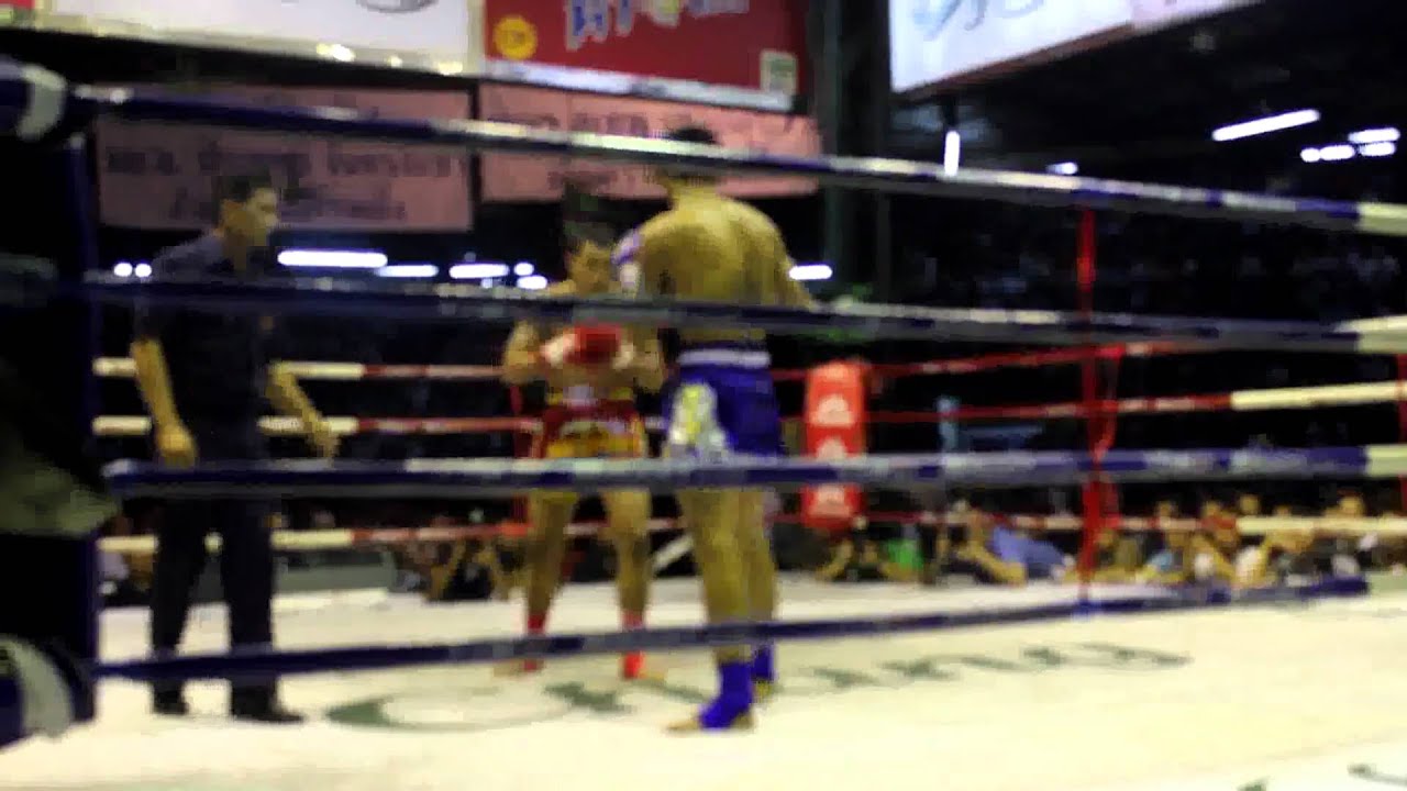 Pakorn Sakyothin (Red) vs Jomthong Chuwatthana (Blue) Round 2 - YouTube