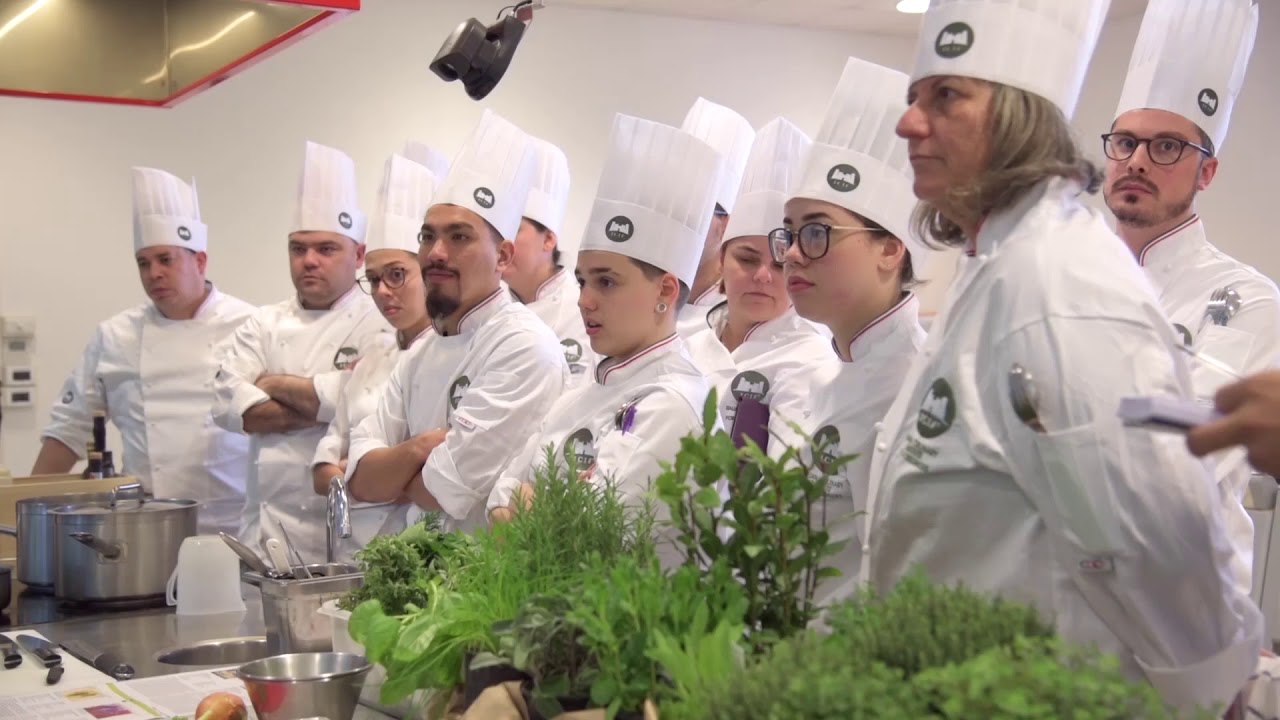 Aromatic herbs in Italian cuisine and Plin Agnolotti at the ICIF!