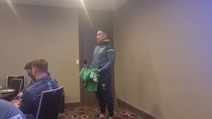 Wighton presents Hopoate with debut jersey