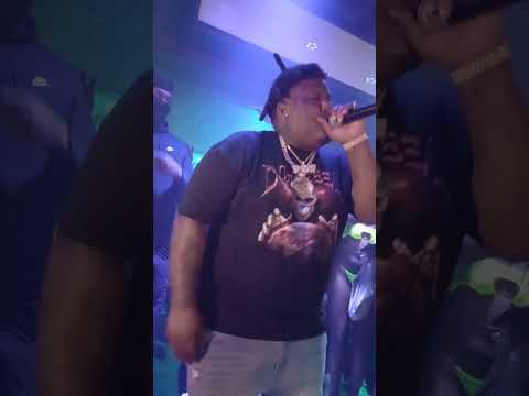 Derez Deshon - Hardaway ( Live Performance)