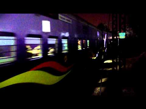 22418 New Delhi - Varanasi Mahamana Express powered by Ghaziabad WAP-5 (4K)