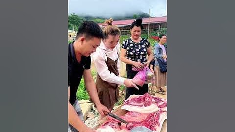 Chợ phiên vùng cao É Tòng Thuận Châu