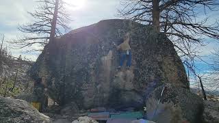 Global Warming Sit V9+ - Erratica, Bouldering