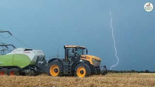 Stroh Ernte mit Claas Quadrant 5300 FC Evolution,new JCB Radlader,John Deere - Multi Agrar Claußnitz