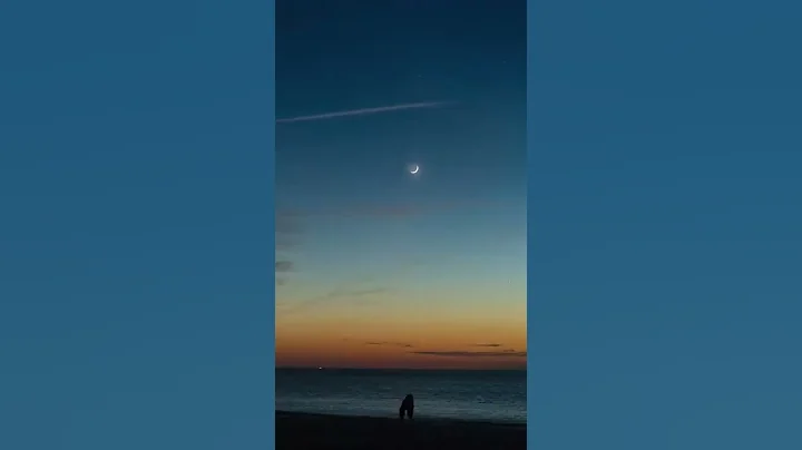 The moon and Venus setting over the Atlantic Ocean #moon #astrophotography #timelapse - DayDayNews