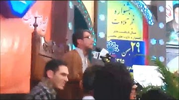 الفرقان 63 { وَعِبَادُ ٱلرَّحْمَٰنِ ٱلَّذِينَ يَمْشُونَ عَلَى ٱلْأَرْضِ هَوْنًا } القارئ وحيد نظريان
