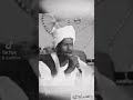 الفنان ود فرج حامل قروبا الفنان ود فرج حامل قروبا