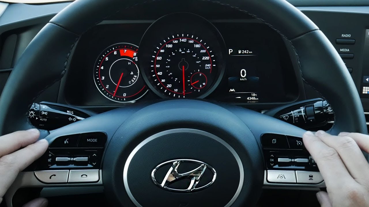 Steering wheel and Instrument Cluster in the 20222023 Hyundai Elantra