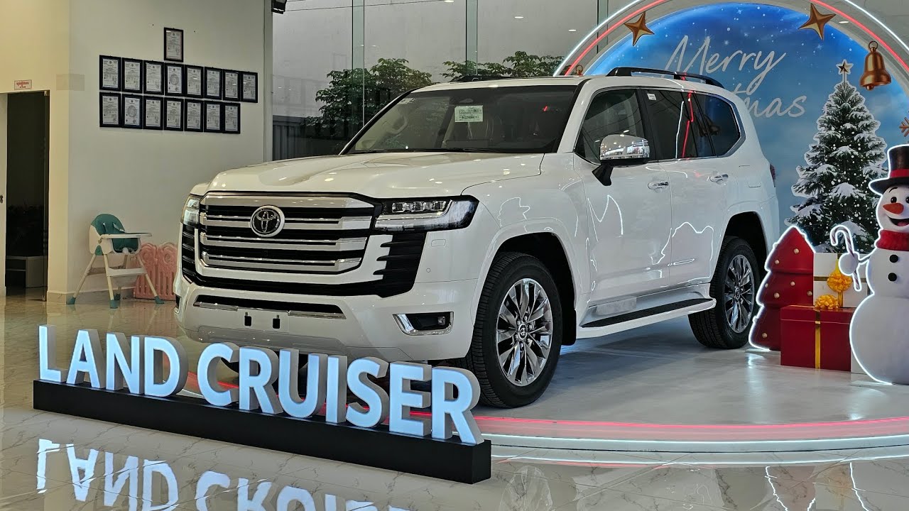 NEW LAND CRUISER ZX 3.3L Twin Turbo Review | Extreme SUV Luxury