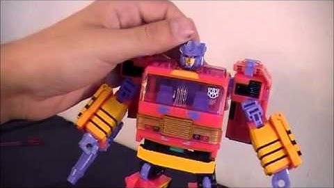 Transformers Botcon 2010 G2 Redux Spark (Pyro)