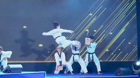 Tiết mục đồng diễn võ thuật đặc sắc - Lễ khai giảng năm học 2022 - 2023