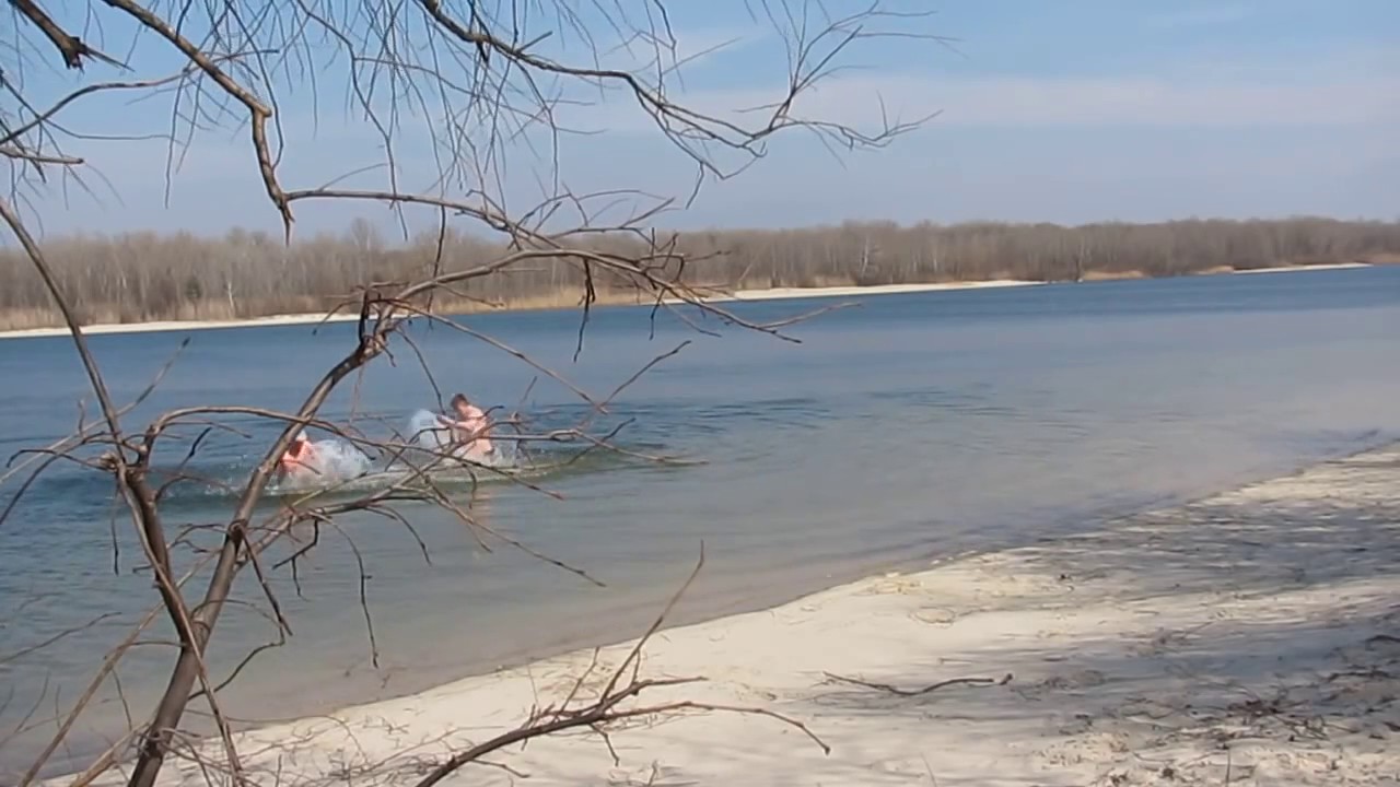 Дон без воды. Апрель на Дону. Фото реки Дон в апреле. Уровень воды в Дону. Дон водяной.