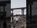 こういうやつらが台風の日に畑の様子見に行って、大体帰って来なくなるパターン（中国）⑯