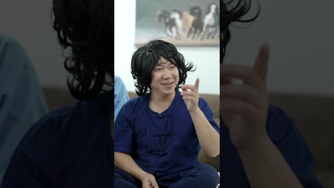 สรุปว่าใคร บ้ากว่าใคร