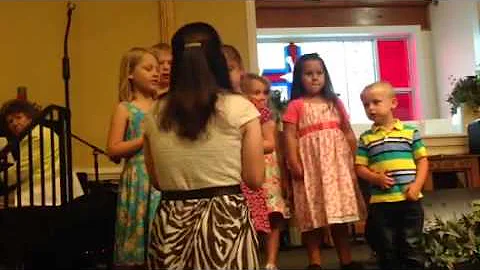 Children Singing with Miranda Andreasen