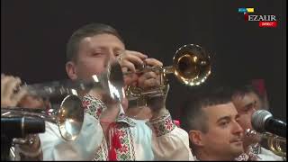 Orchestra Moldovlaska și 28 de trompetiști - Hora și Sîrba de la Nord