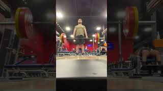 Deadlift warmup to 405 no belt of straps