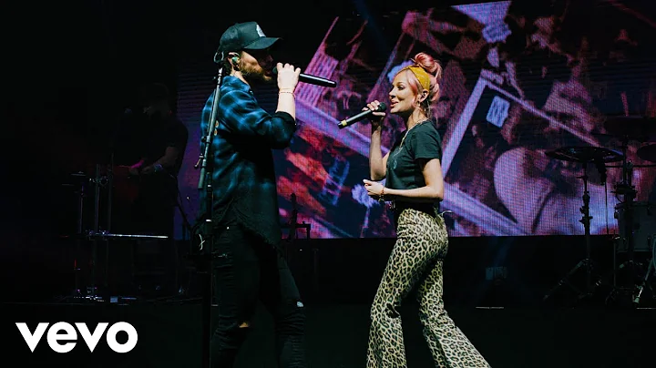 Chris Lane - Take Back Home Girl (Live) ft. MacKen...