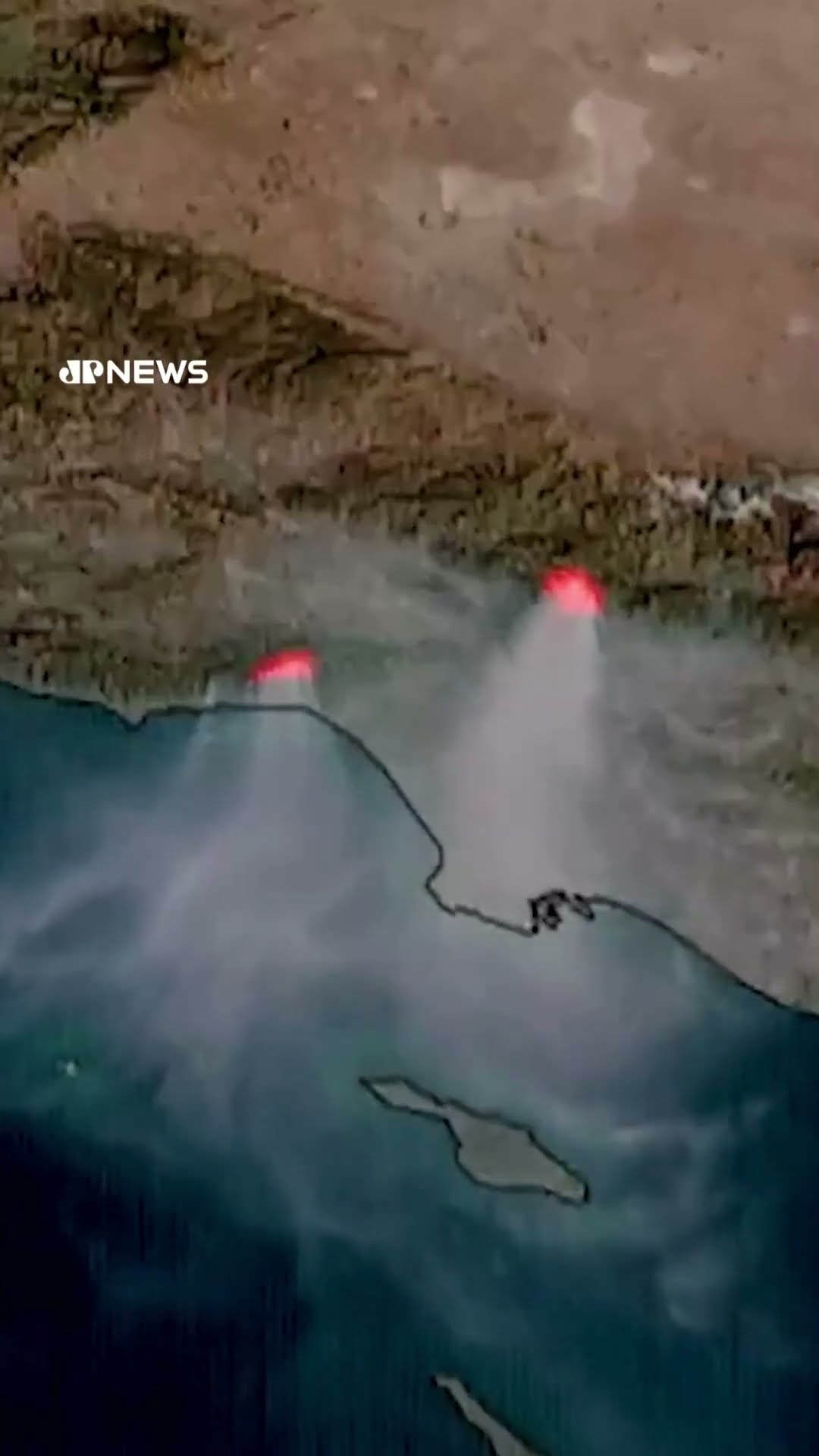 Imagens de satélite mostram fumaça saindo de incêndios na área de Los Angeles #shorts