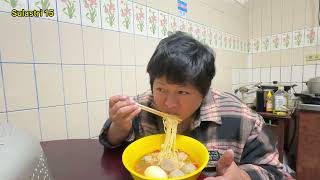 Download Lagu Cocok dengan cuacanya ‼️ Sulastri 15 nge mie baso sapi plus kimchi. Tkw Taiwan. MP3