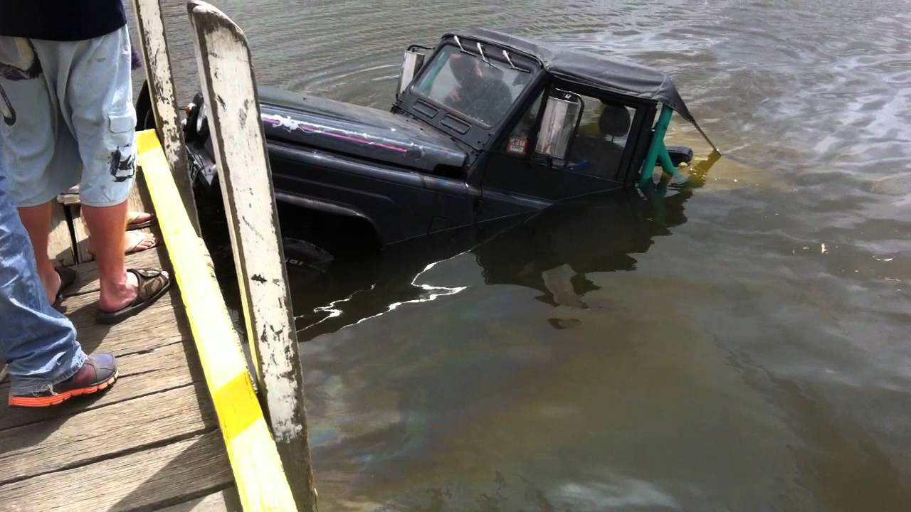 Man looses car and trailer at boat ramp &amp; is lucky to ...