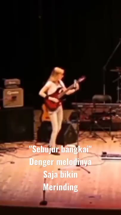 bikin merinding petikan gitar bule satu ini 'sebujur bangkai'