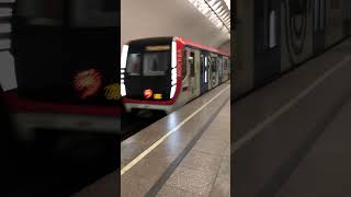 Moscow Metro Arrival - Метро Москвы