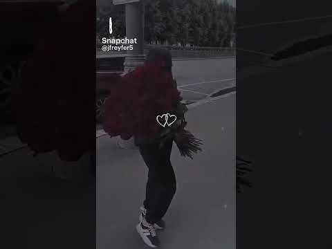 انا بحب الورد الحمر