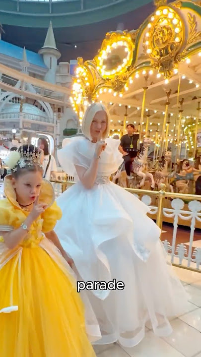 Sneaking into the Parade like a Princesses!