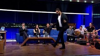 Canlı yayında ip atladı!