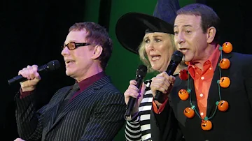 Danny Elfman, Catherine O'Hara, & Paul Reubens - Kidnap the Sandy Claws -Live - 10/31/15