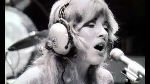 Fleetwood Mac  - Stevie Nicks  - Dreams Take 2 Live