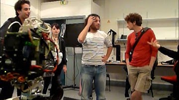 Multimodal people tracking with iCub