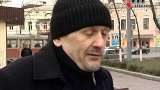 03.03.14 - Агрессивно настроенные люди под комиссариатом в Харькове